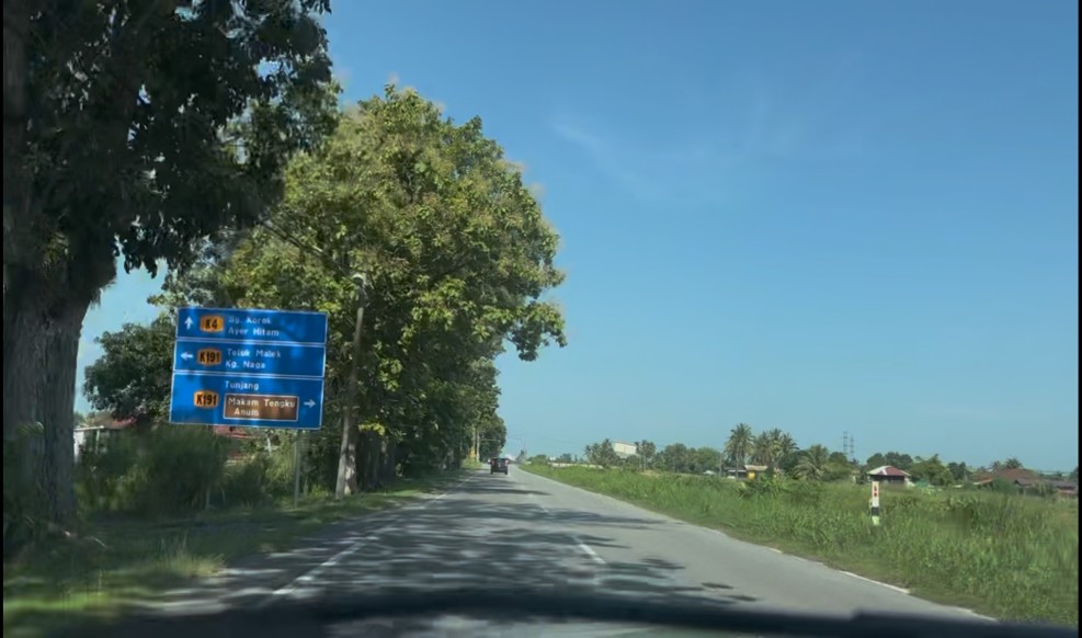 Roadside Image