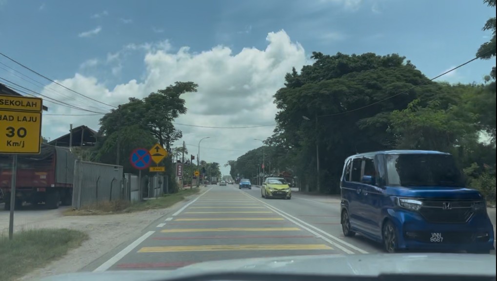 Roadside Image