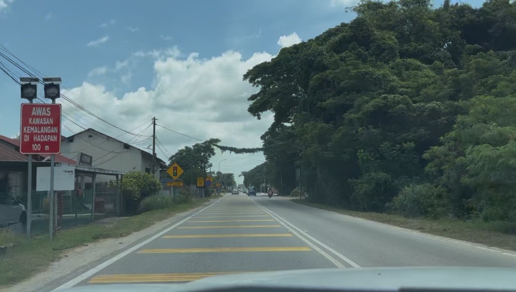 Roadside Image